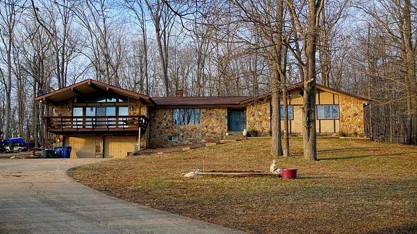 2.17 Acres of Residential Land with Home for Sale in Somerset, Kentucky