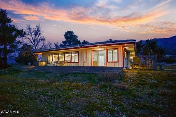 4.87 Acres of Residential Land with Home for Sale in Juniper Hills, California