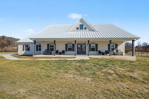 3 Acres of Residential Land with Home for Sale in Gallatin, Tennessee