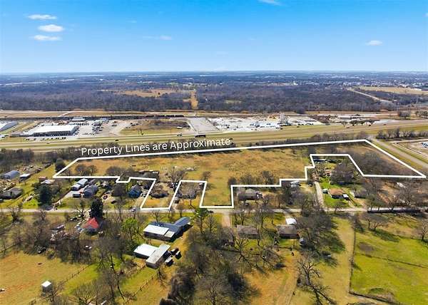 10.9 Acres of Land with Home for Sale in Waco, Texas