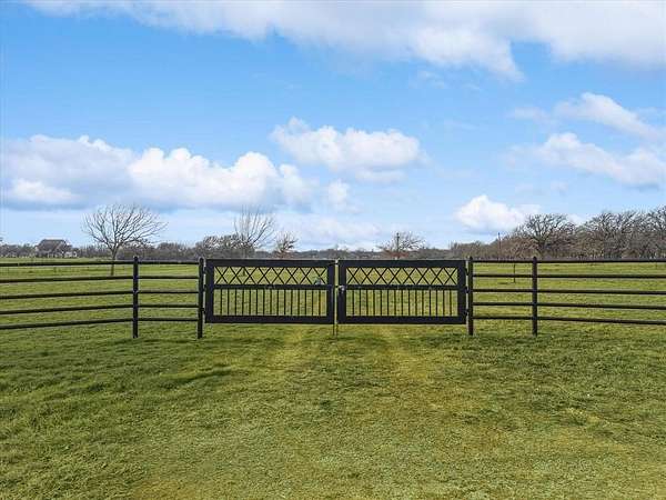 10.4 Acres of Land for Sale in Jacksboro, Texas