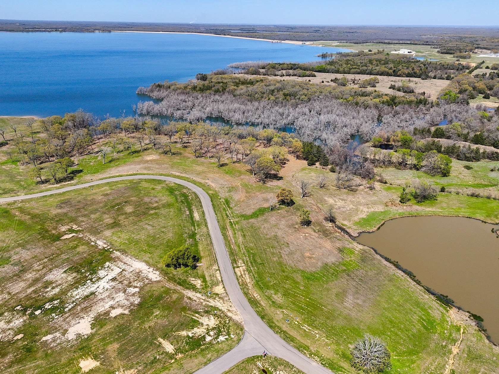 1.19 Acres of Residential Land for Sale in Honey Grove, Texas
