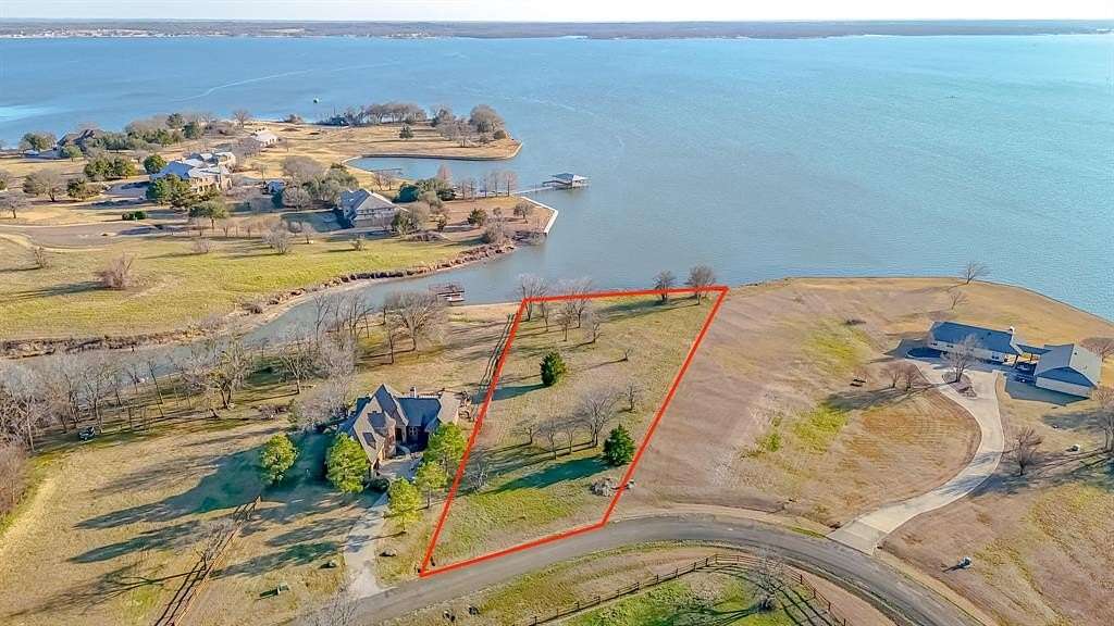 1.1 Acres of Residential Land for Sale in Corsicana, Texas