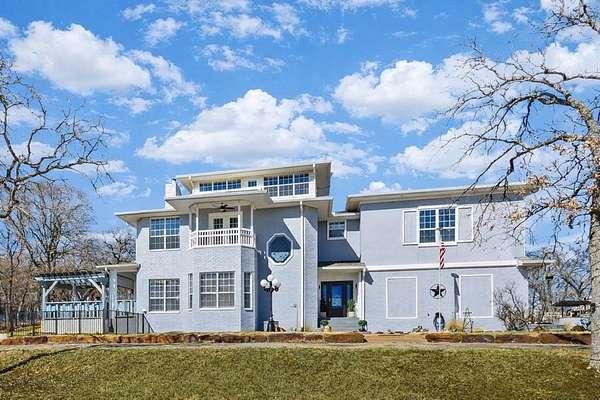 6.3 Acres of Residential Land with Home for Sale in Tioga, Texas