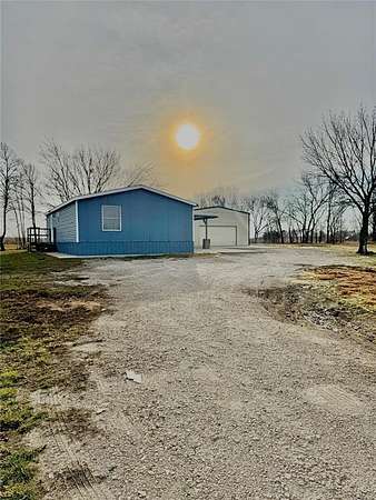 1.84 Acres of Residential Land with Home for Sale in Quinlan, Texas