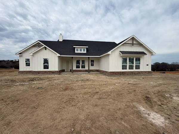 1.6 Acres of Residential Land with Home for Sale in Weatherford, Texas