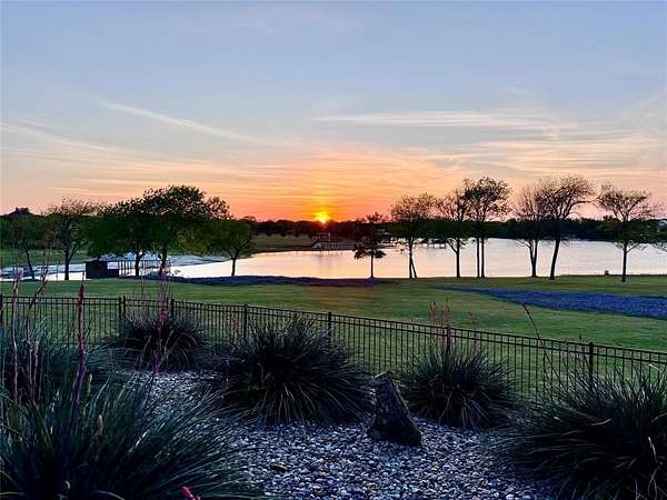 1.53 Acres of Land with Home for Sale in Waxahachie, Texas