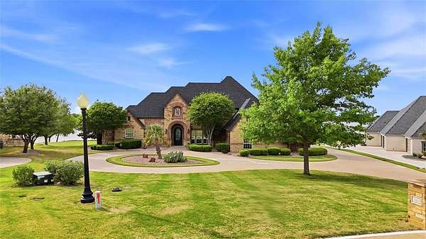 1.53 Acres of Land with Home for Sale in Waxahachie, Texas