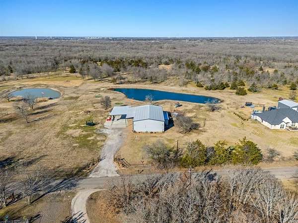 18 Acres of Recreational Land with Home for Sale in Quinlan, Texas