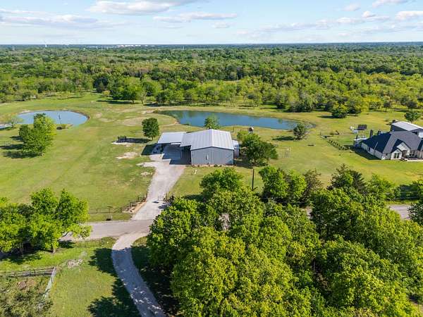 18 Acres of Land with Home for Sale in Quinlan, Texas