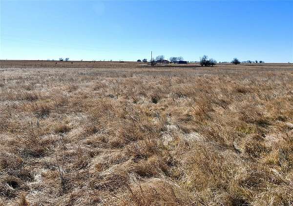 5 Acres of Residential Land for Sale in Gainesville, Texas