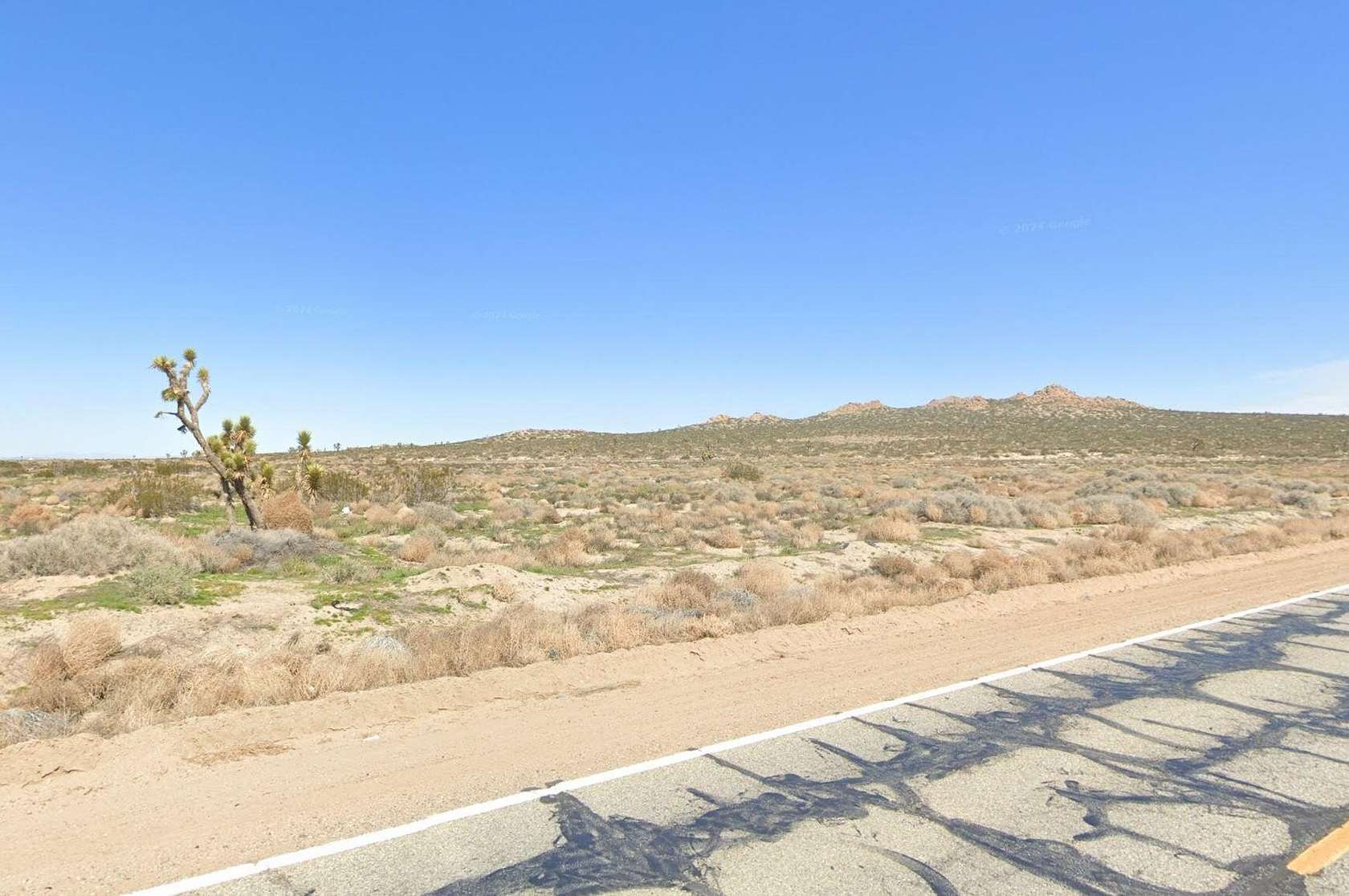2.55 Acres of Commercial Land for Sale in Palmdale, California