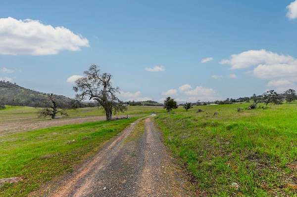 20.9 Acres of Recreational Land for Sale in Angels Camp, California
