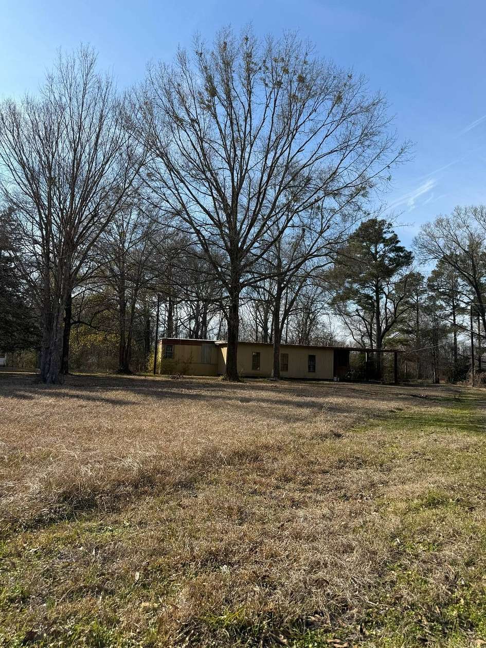 0.95 Acres of Residential Land for Sale in Jonesville, Louisiana