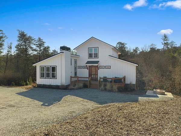 1.57 Acres of Residential Land with Home for Sale in Mineral Bluff, Georgia