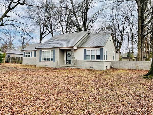 1.5 Acres of Residential Land with Home for Sale in Batesville, Mississippi