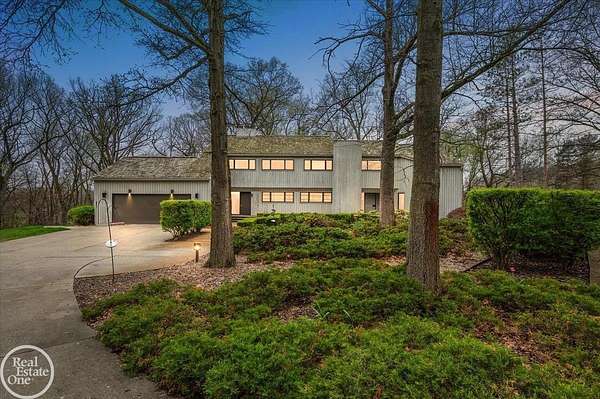 35.2 Acres of Land with Home for Sale in Oakland Charter Township, Michigan