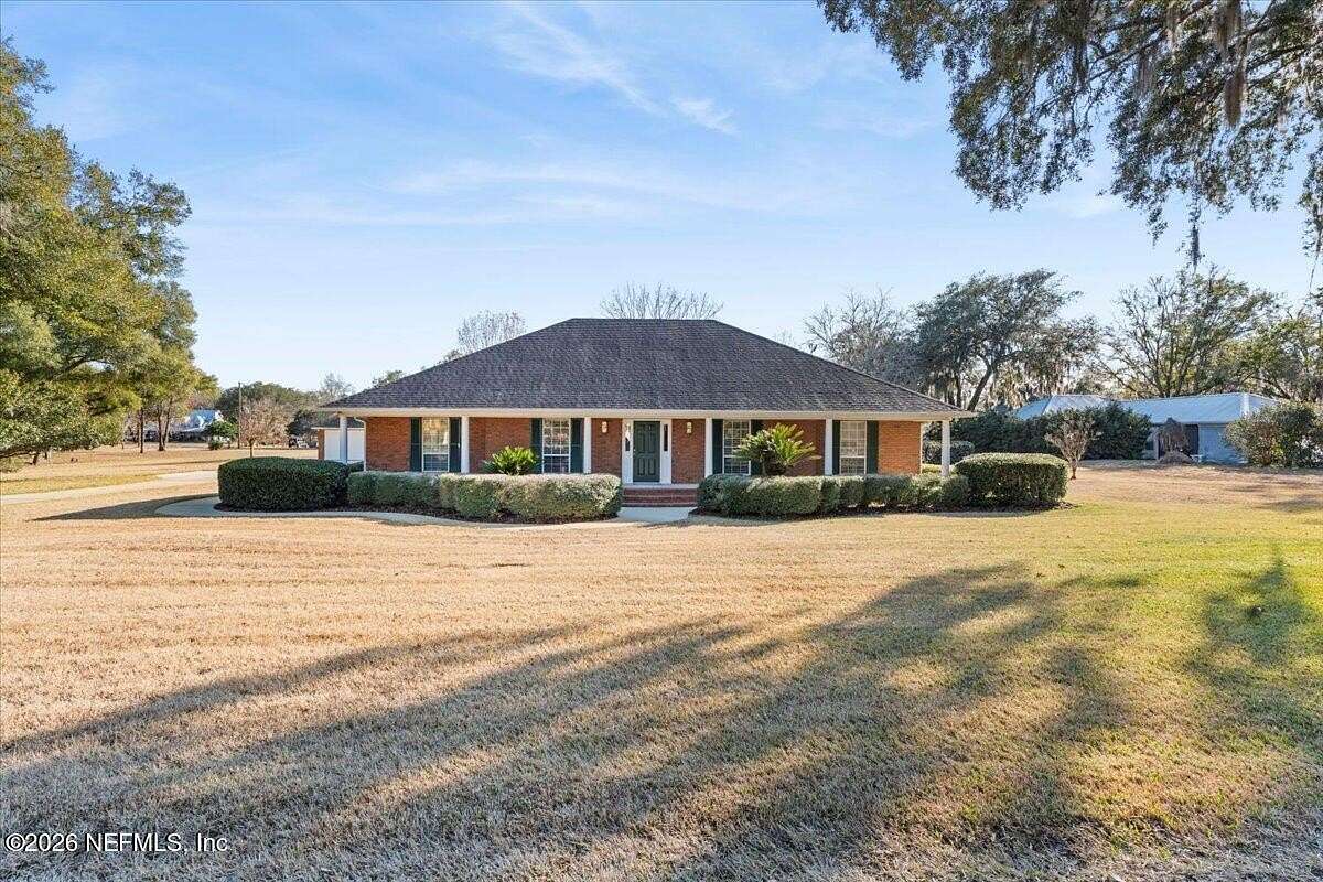 2.14 Acres of Residential Land with Home for Sale in Keystone Heights, Florida