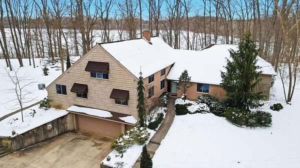 5.12 Acres of Residential Land with Home for Sale in Lima, Ohio