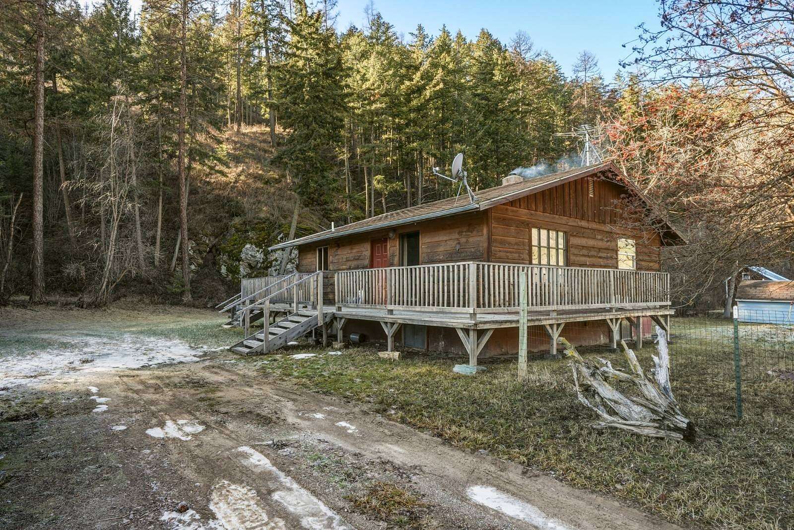 20.7 Acres of Recreational Land with Home for Sale in Alberton, Montana