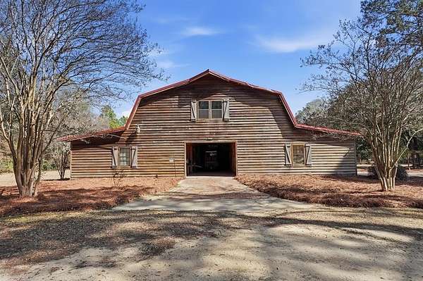 3 Acres of Residential Land with Home for Sale in Tifton, Georgia