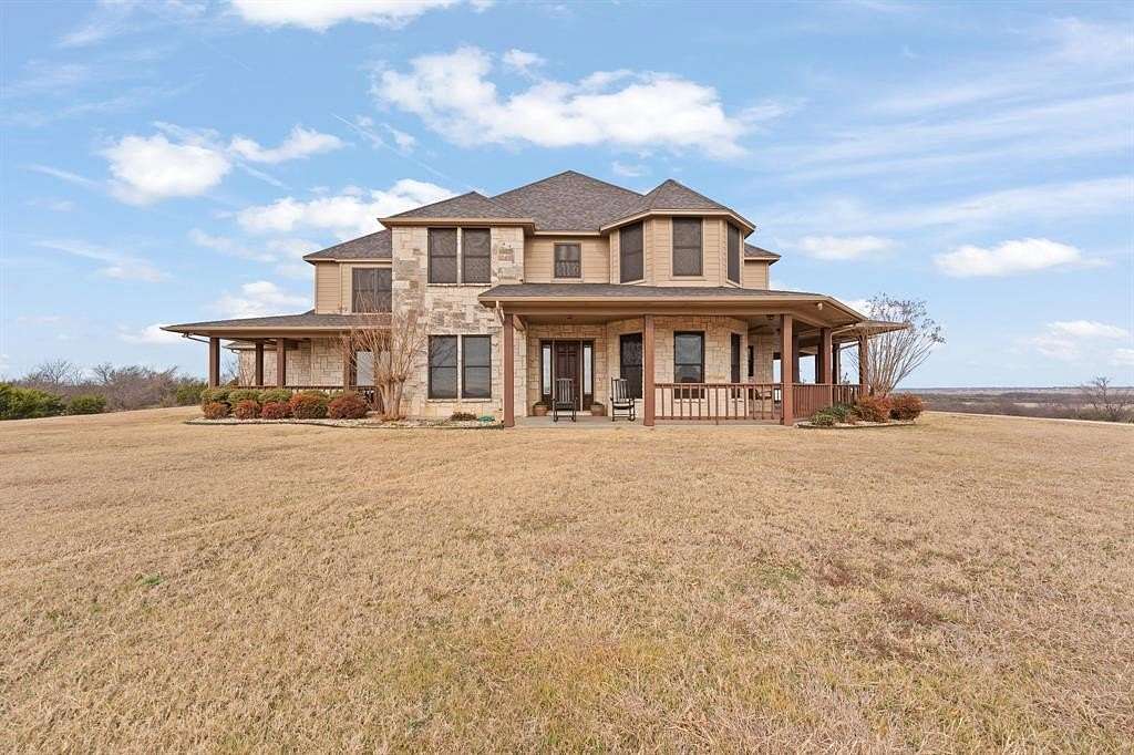 33 Acres of Agricultural Land with Home for Sale in Cleburne, Texas