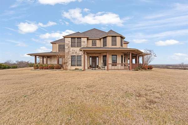 33 Acres of Agricultural Land with Home for Sale in Cleburne, Texas