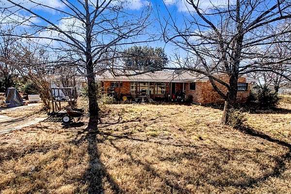 1.76 Acres of Residential Land with Home for Sale in Reno, Texas