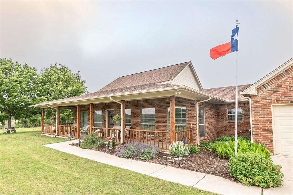 42 Acres of Land with Home for Sale in Sunset, Texas