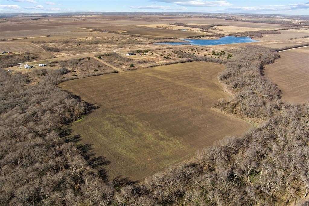 35 Acres of Agricultural Land for Sale in Milford, Texas