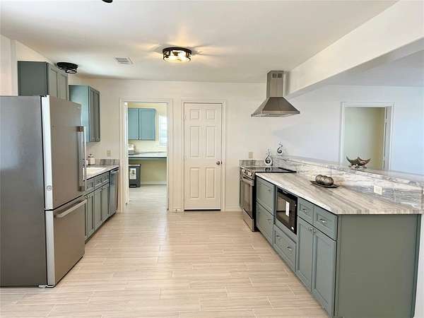 11.5 Acres of Land with Home for Lease in Ennis, Texas