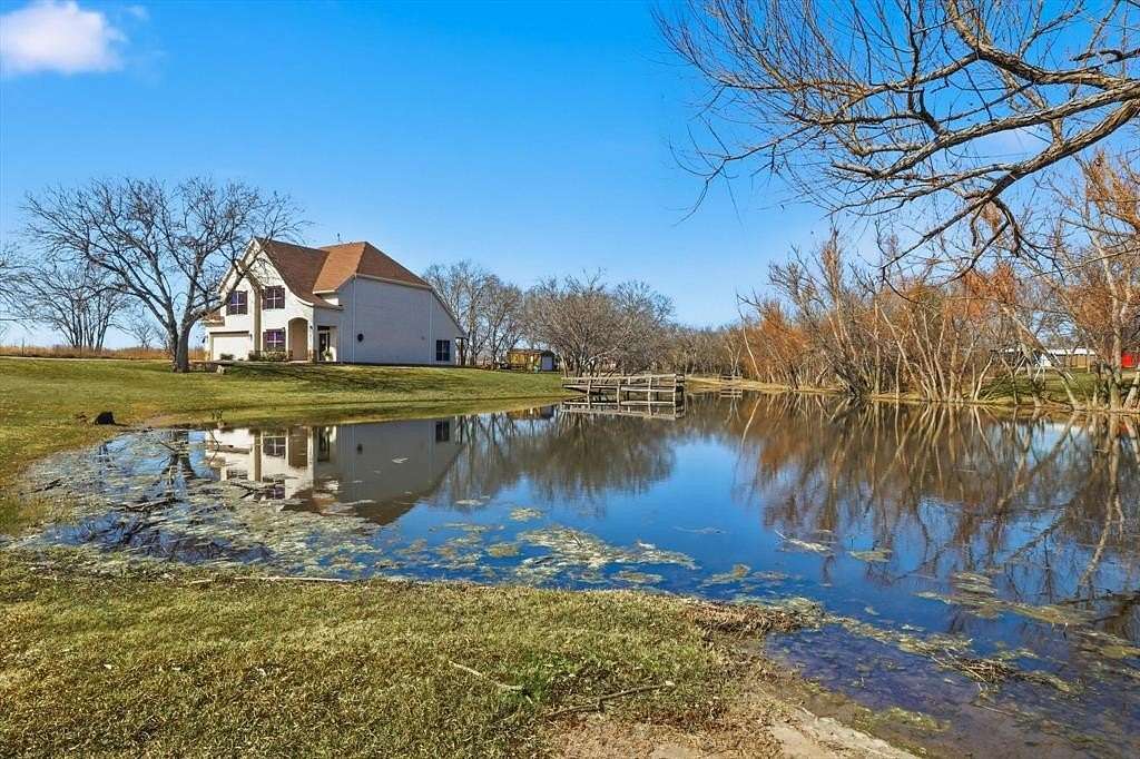 2.59 Acres of Residential Land with Home for Sale in Waxahachie, Texas