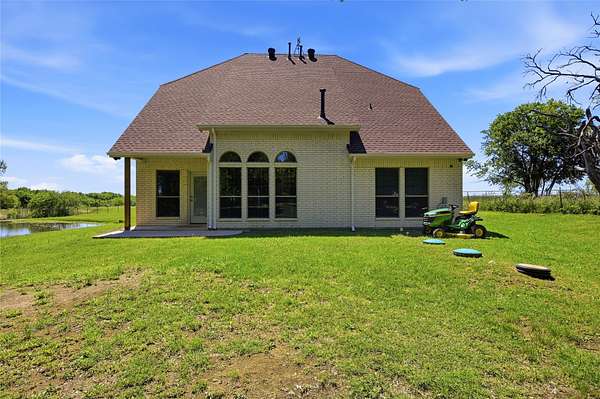 2.59 Acres of Land with Home for Sale in Waxahachie, Texas