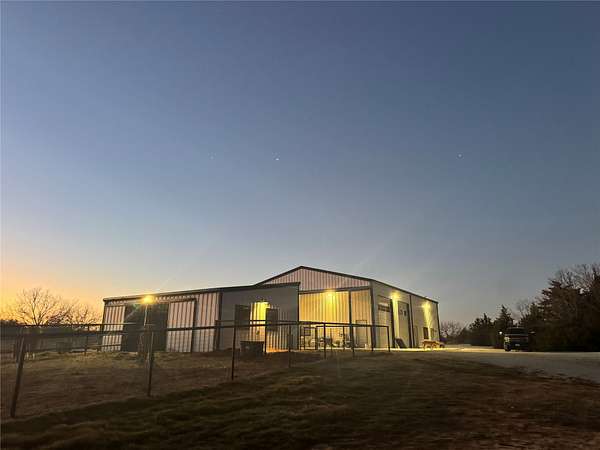 8 Acres of Land with Home for Sale in Decatur, Texas
