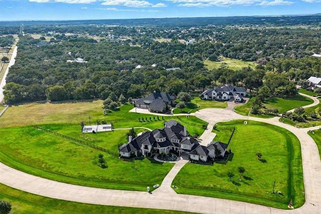 2.39 Acres of Residential Land with Home for Sale in Bartonville, Texas
