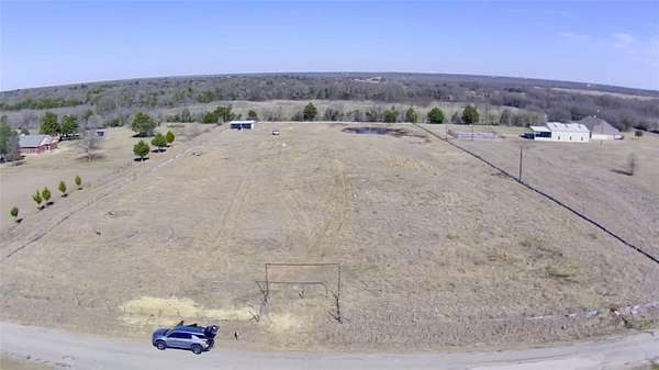 5 Acres of Land for Sale in Kemp, Texas