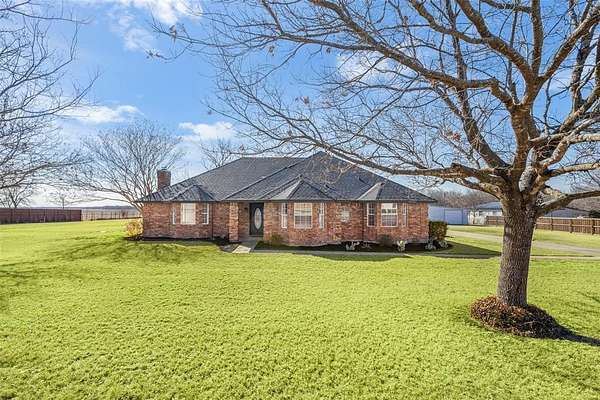 1.52 Acres of Residential Land with Home for Sale in Waxahachie, Texas