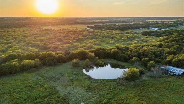 2.86 Acres of Residential Land for Sale in Elm Mott, Texas