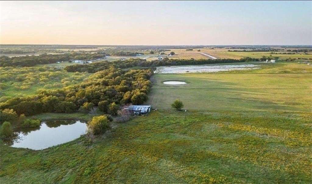 1 Acre of Residential Land for Sale in Elm Mott, Texas