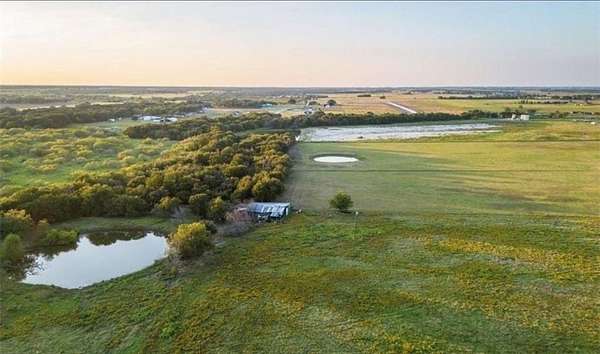 1 Acre of Residential Land for Sale in Elm Mott, Texas