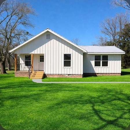 2.78 Acres of Residential Land with Home for Sale in Edgewood, Texas