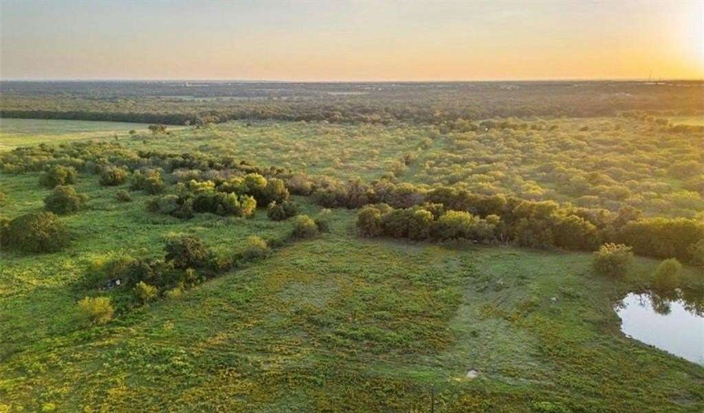1 Acre of Residential Land for Sale in Elm Mott, Texas