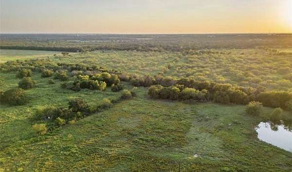 1 Acre of Residential Land for Sale in Elm Mott, Texas