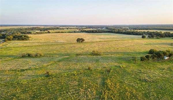 1 Acre of Residential Land for Sale in Elm Mott, Texas