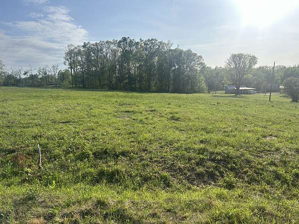 1.34 Acres of Residential Land for Sale in Lafayette, Tennessee