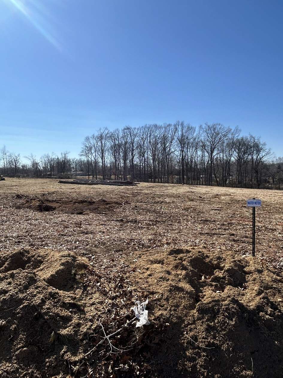 1.45 Acres of Residential Land for Sale in Lafayette, Tennessee