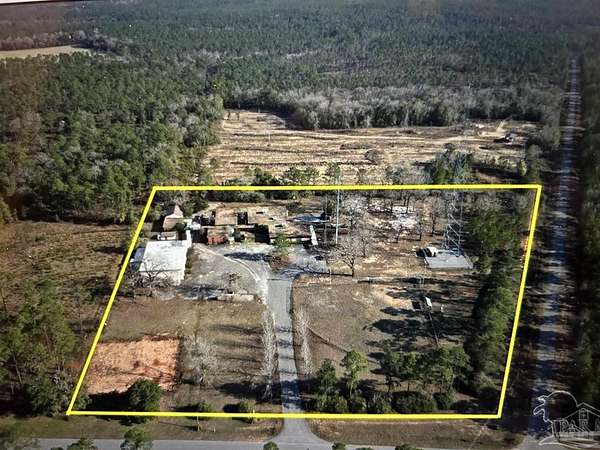 10 Acres of Recreational Land with Home for Sale in Milton, Florida
