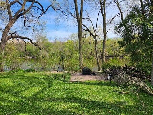 0.44 Acres of Residential Land for Sale in Glendale, Wisconsin