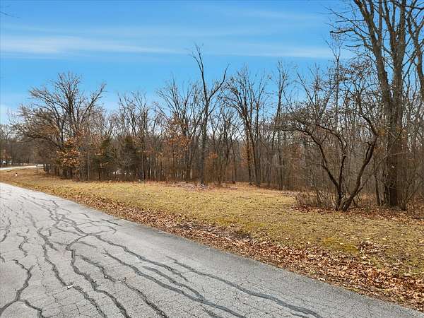 11.5 Acres of Land for Sale in Fulton, Missouri