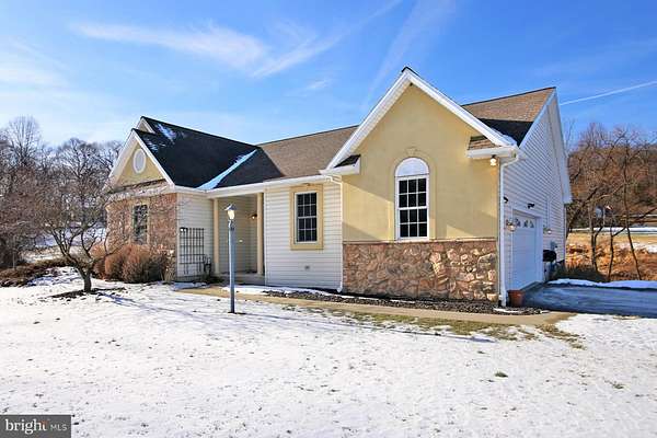 4 Acres of Residential Land with Home for Sale in Lebanon, Pennsylvania